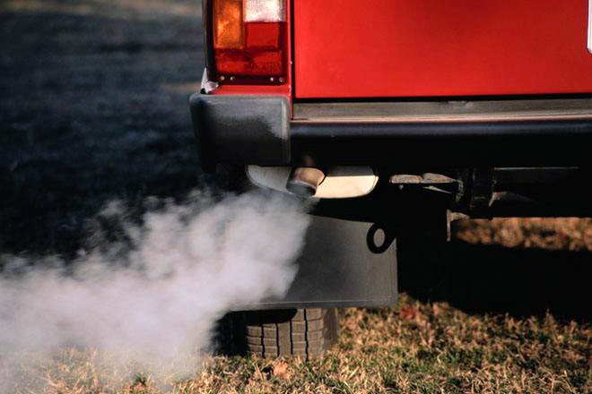 金雪馳車用尾氣凈化液—藍(lán)天之下，守衛(wèi)碧水青山